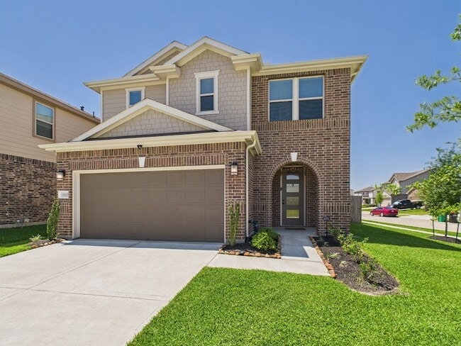 Building Photo - 15643 Fellswood Dr