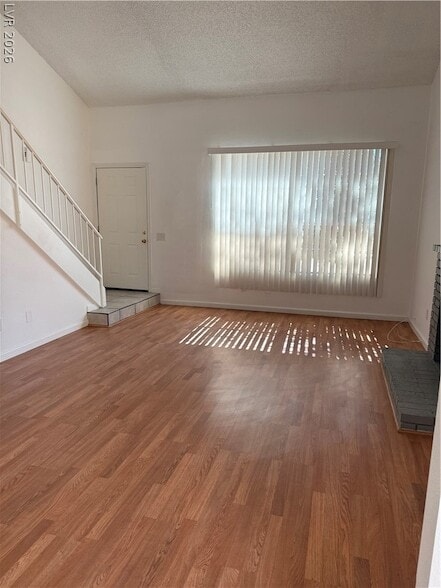 Photo - 118 Blueberry Ln
