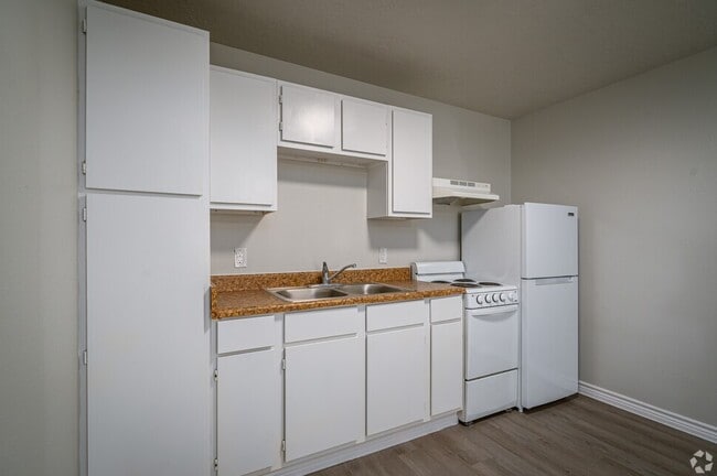 Photo - EAGLE CREST APARTMENTS