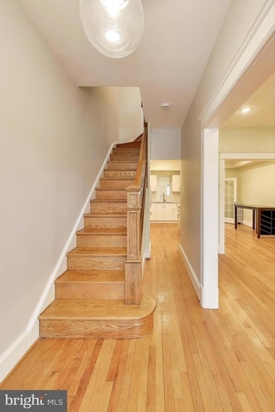 Photo - 628 Madison St NW