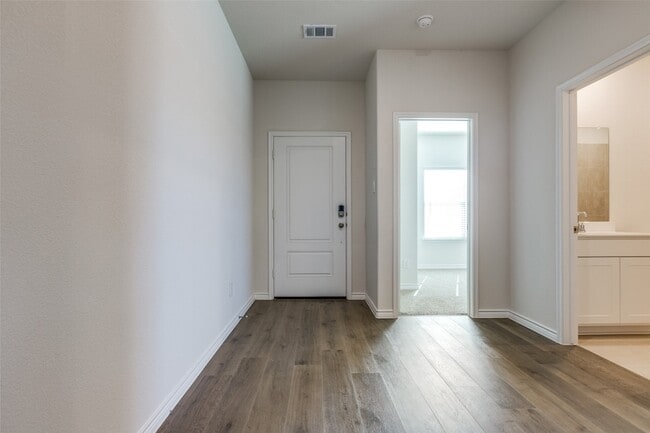 Photo - 5237 Sandrine Ave