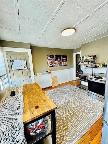 Photo - 1071 Main St