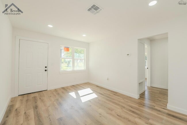 Photo - 103 Margaret St