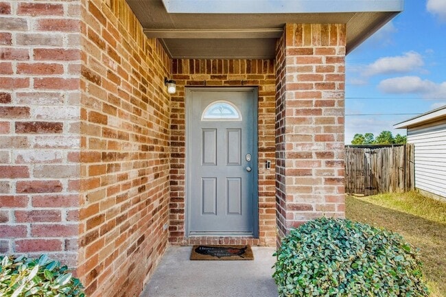 Photo - 5005 Village Stone Ct