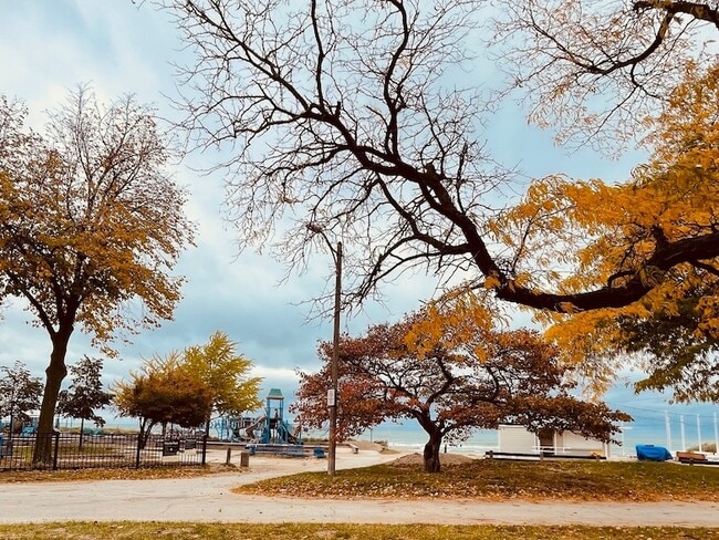 Photo - 1335 W Lunt Ave Unit 2J