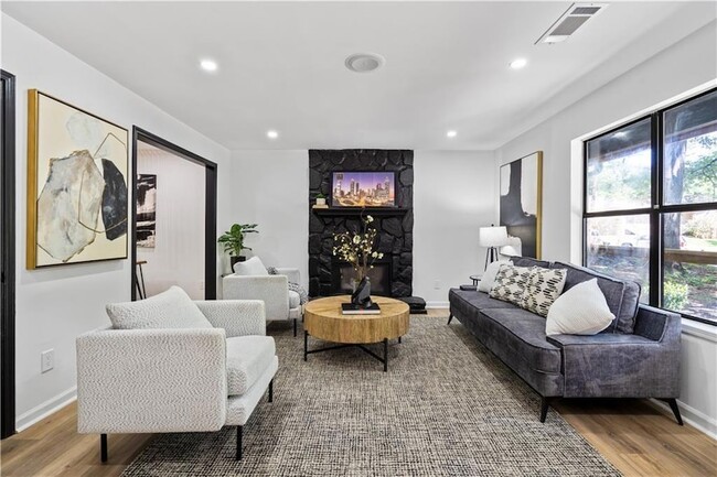 Photo - 1249 N Lea Ct SE