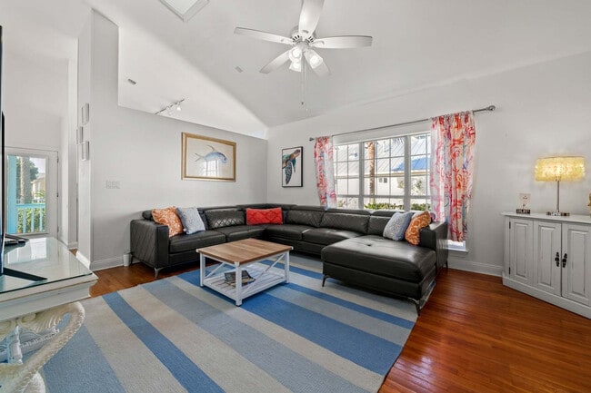 Photo - 4431 Luke Ave Unit ID1354368P