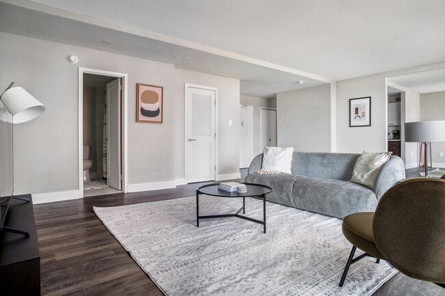 Photo - 1515 Richmond Hwy Unit ID8460A