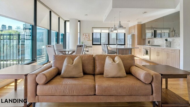 Building Photo - 1414 Wood Hollow Dr Unit 325