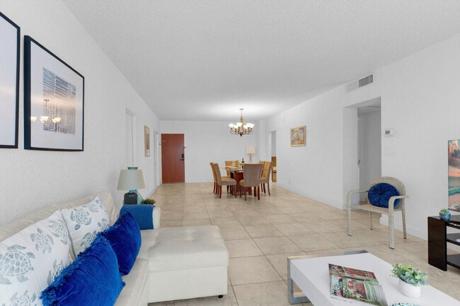 Building Photo - 4001 S Ocean Dr Unit SI FL4-ID1570095P