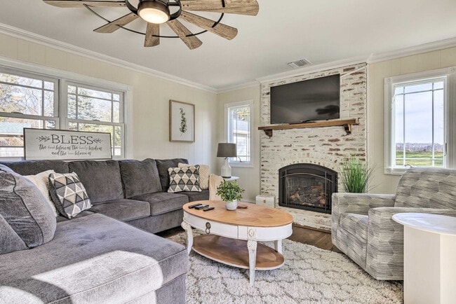 Building Photo - 500 Blossom Bend Unit SI ID1546349P