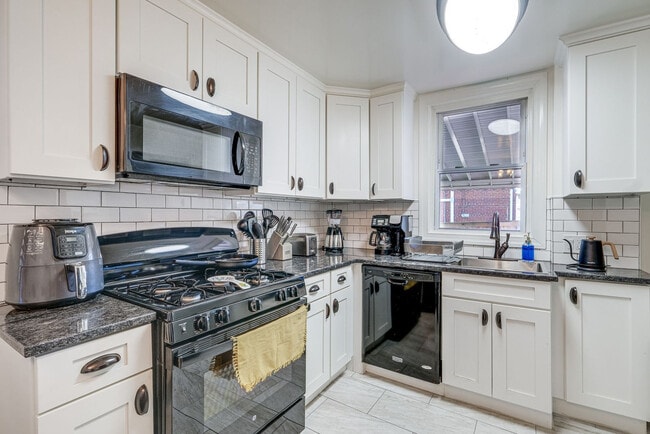Photo - 2430 S Oakland St Unit SI ID1545862P