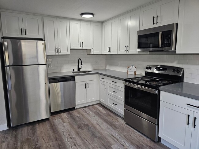 Photo - CityScape: Leasing Specials! Newly Renovated Premier Location in Bellevue, Rooftop Entertainment ...