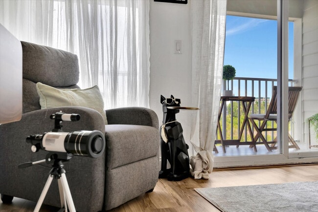 Building Photo - 2506 N Rocky Point Dr Unit ID1032235P