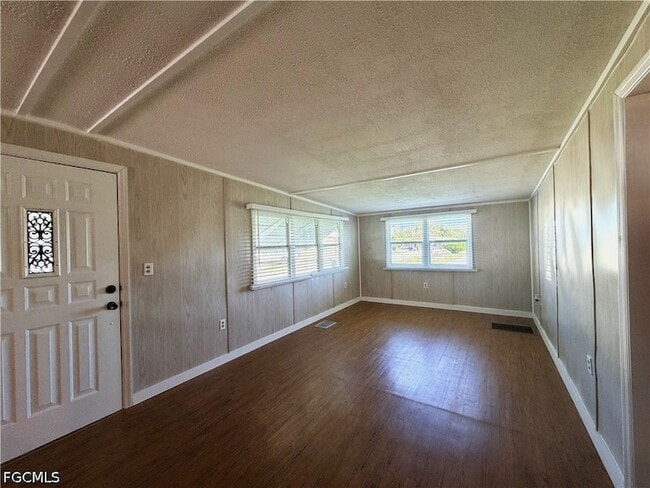 Photo - 139 Gaslight Ave
