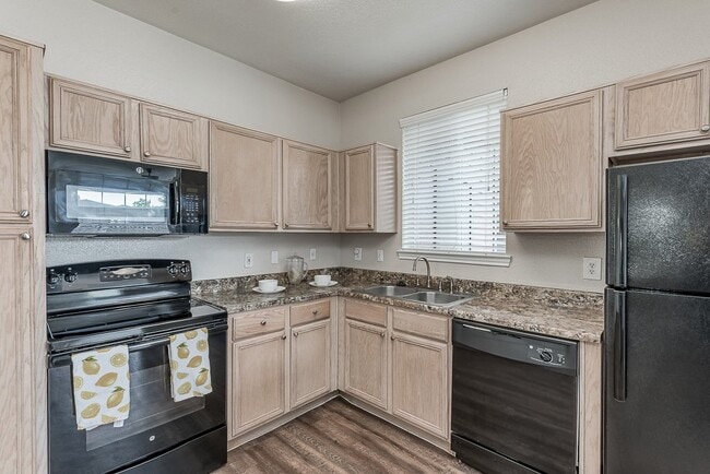 Building Photo - South Shore Lakes