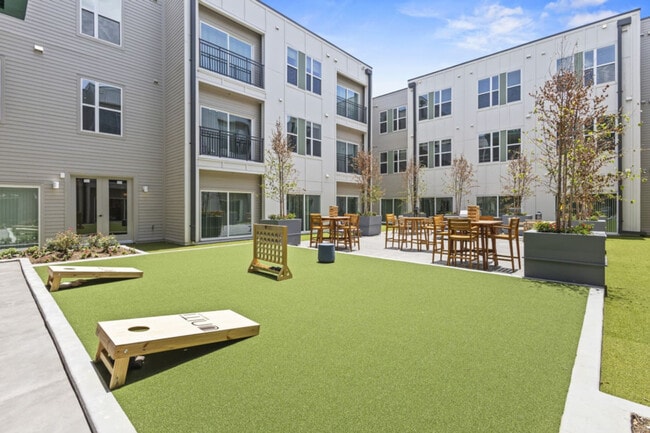 Photo - 601 W 9th St Unit ID1373717P