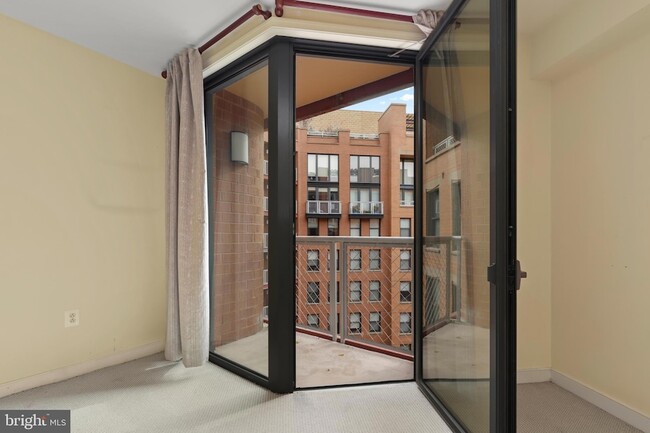 Photo - 616 E Street NW Unit 1005 Unit 1005