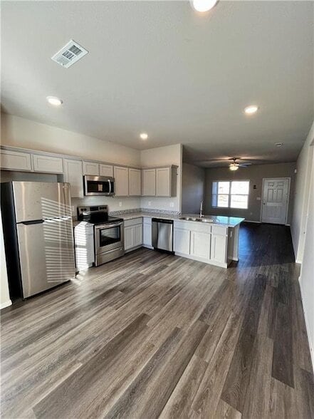Photo - 909 E Egret Rd