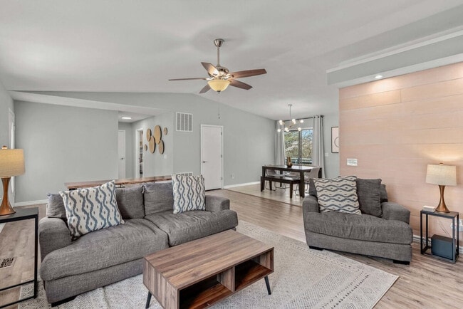 Photo - 2 Felton Ln Unit ID1241295P