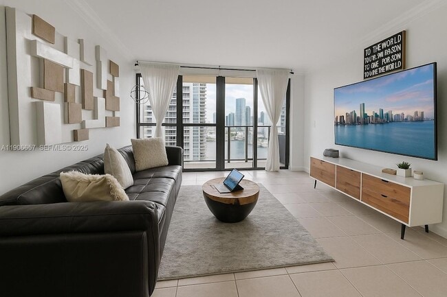 Building Photo - 600 NE 36th St Unit 2011