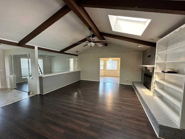 Photo - 502 Spring Willow Dr