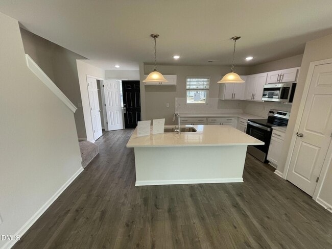 Photo - 1019 Peony Ln