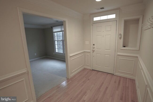 Photo - 1609 Leeds Castle Dr