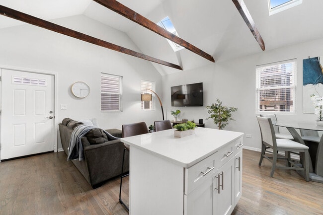 Photo - 712 N Willard Ct Unit ID1244922P