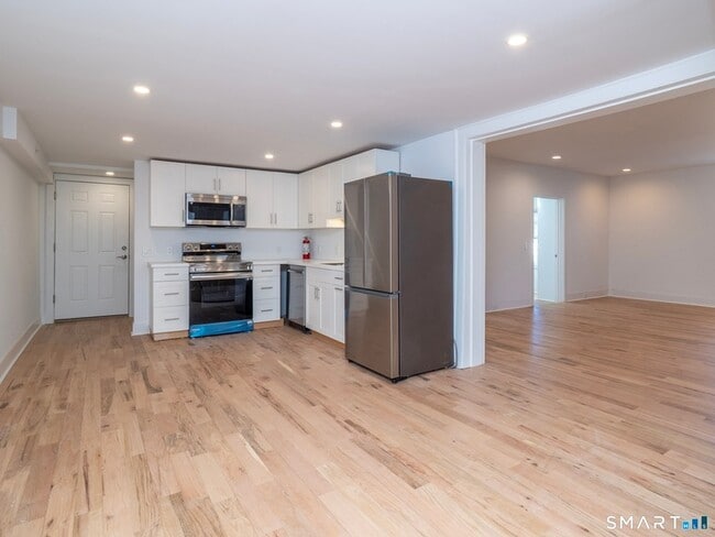 Photo - 523 Danbury Rd