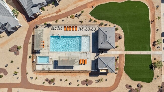 Building Photo - Desert Village Townhomes