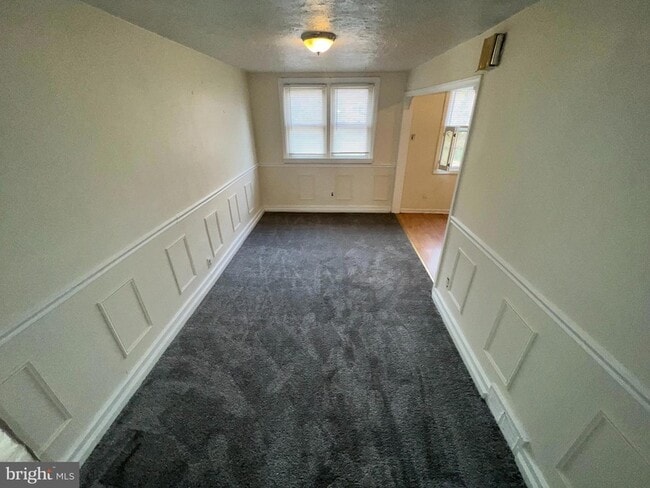 Photo - 216 E 21st St