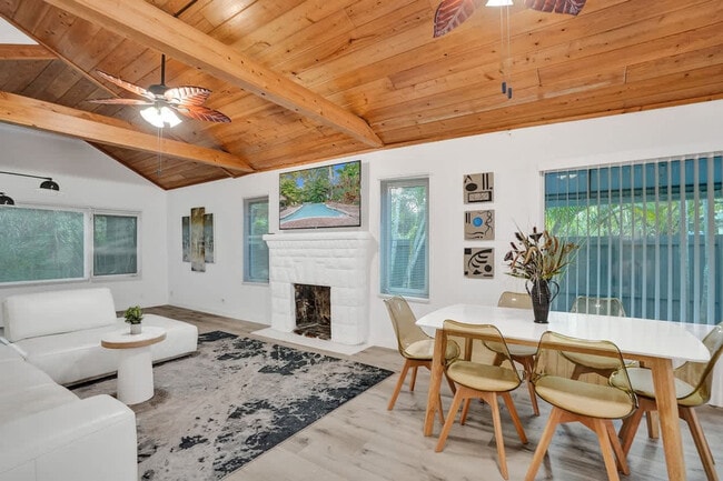 Photo - 1115 SW 4th St Unit SI ID1504048P