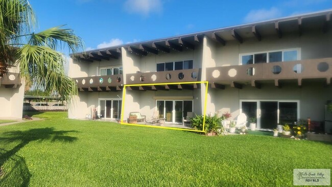 Building Photo - 801 Beach Blvd