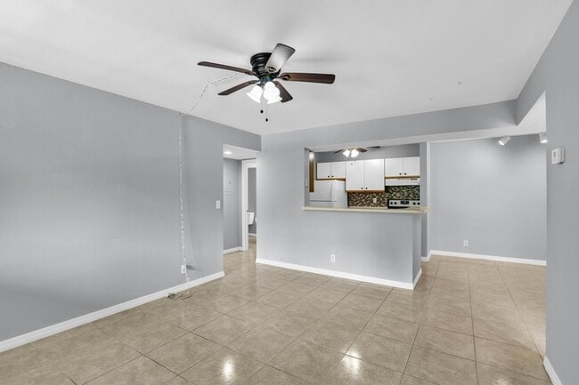 Building Photo - 3995 W McNab Rd Unit B205