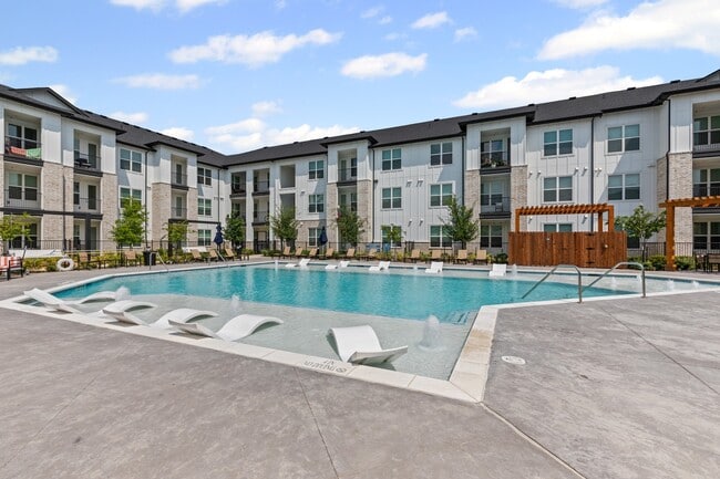 Photo - Peak at 1385