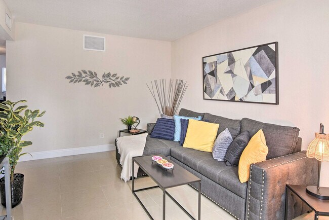 Photo - 441 NW 7th Terrace Unit SI FL1-ID1545951P