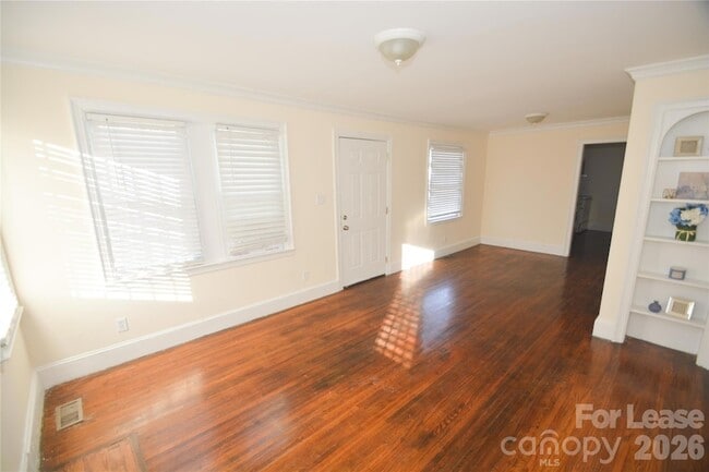 Photo - 1424 Kennon St
