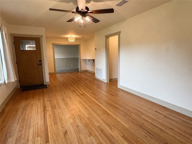 Photo - 727 Mary Lake Dr