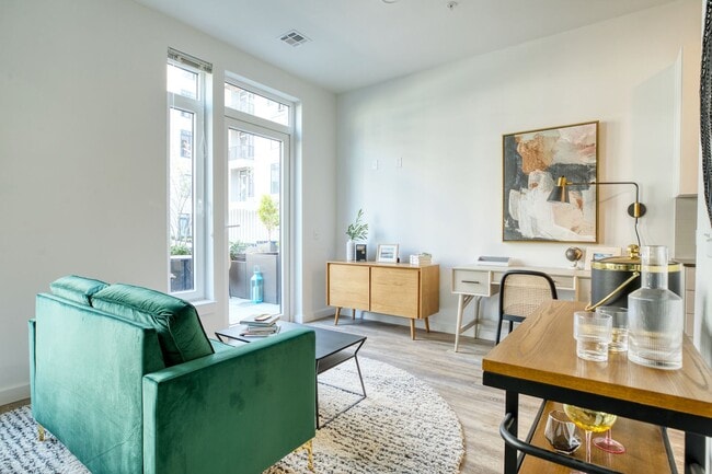 Photo - Alexander Crossing