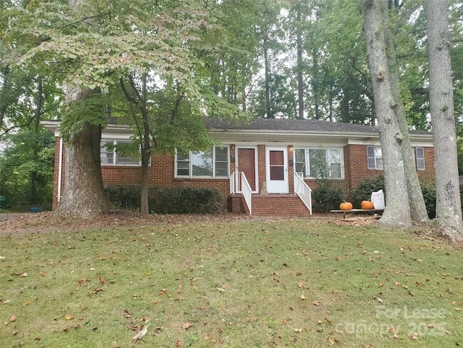 Building Photo - 3818 Winfield Dr