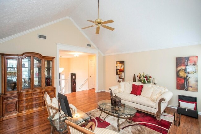 Photo - 1508 Clover Ct