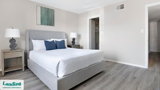 Building Photo - 3450 Manor Dr Unit 65-202