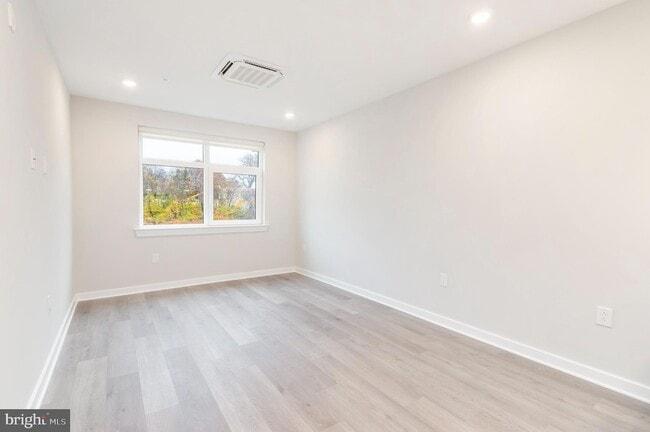 Photo - 3449 Scotts Ln Unit B418