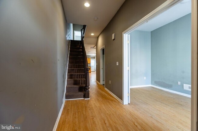 Photo - 1706 Willington St