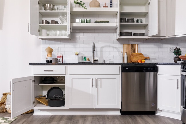 studio kitchen 2 - bantr Stevens Point