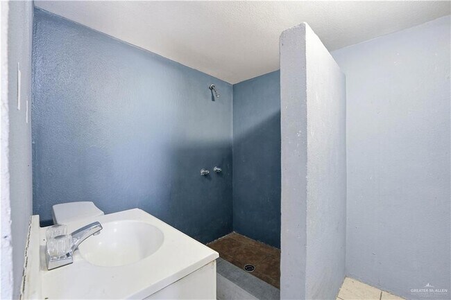 Photo - 8516 Hendrix Ave Unit 2