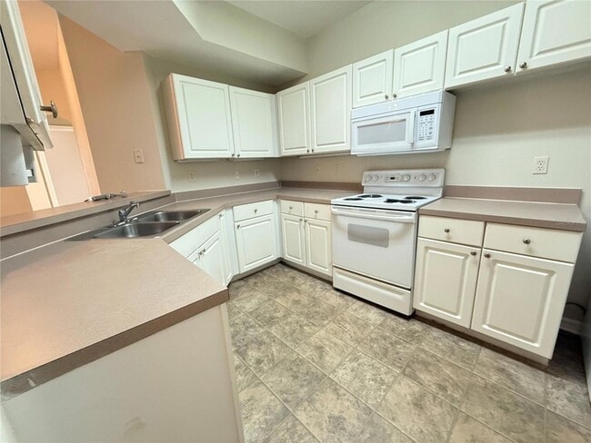 Photo - 5524 Metrowest Blvd Unit 312