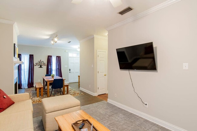 Photo - 213 Hazel St Unit ID1043566P