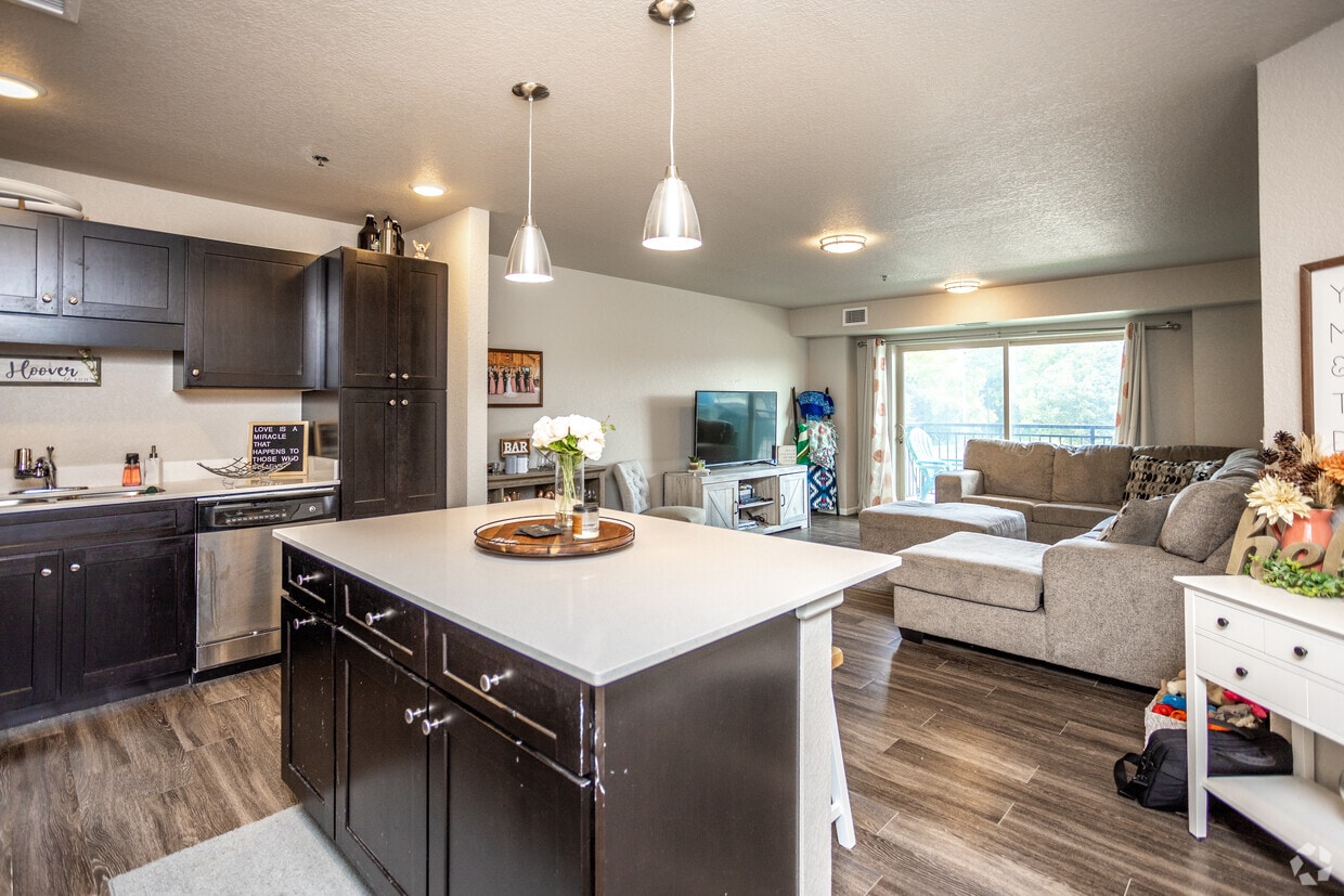 Floor Plan - 2 Bedroom